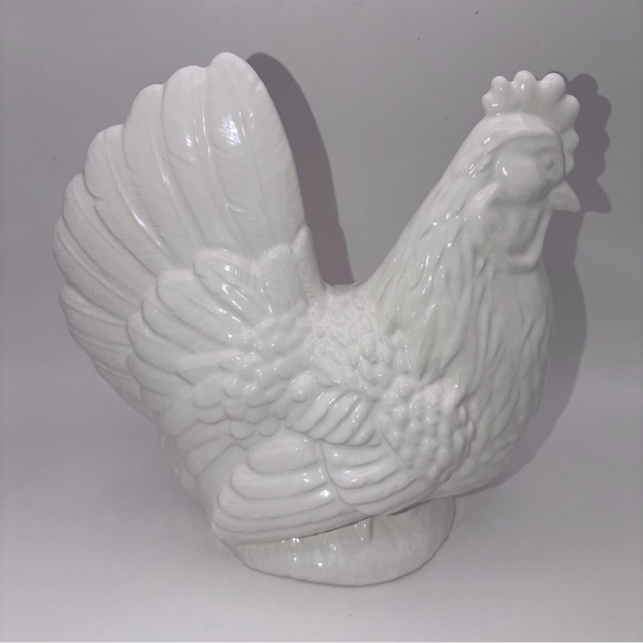 Vintage White Ceramic Rooster / Hen Figurine – Farmhouse Decor - Picture 4 of 10